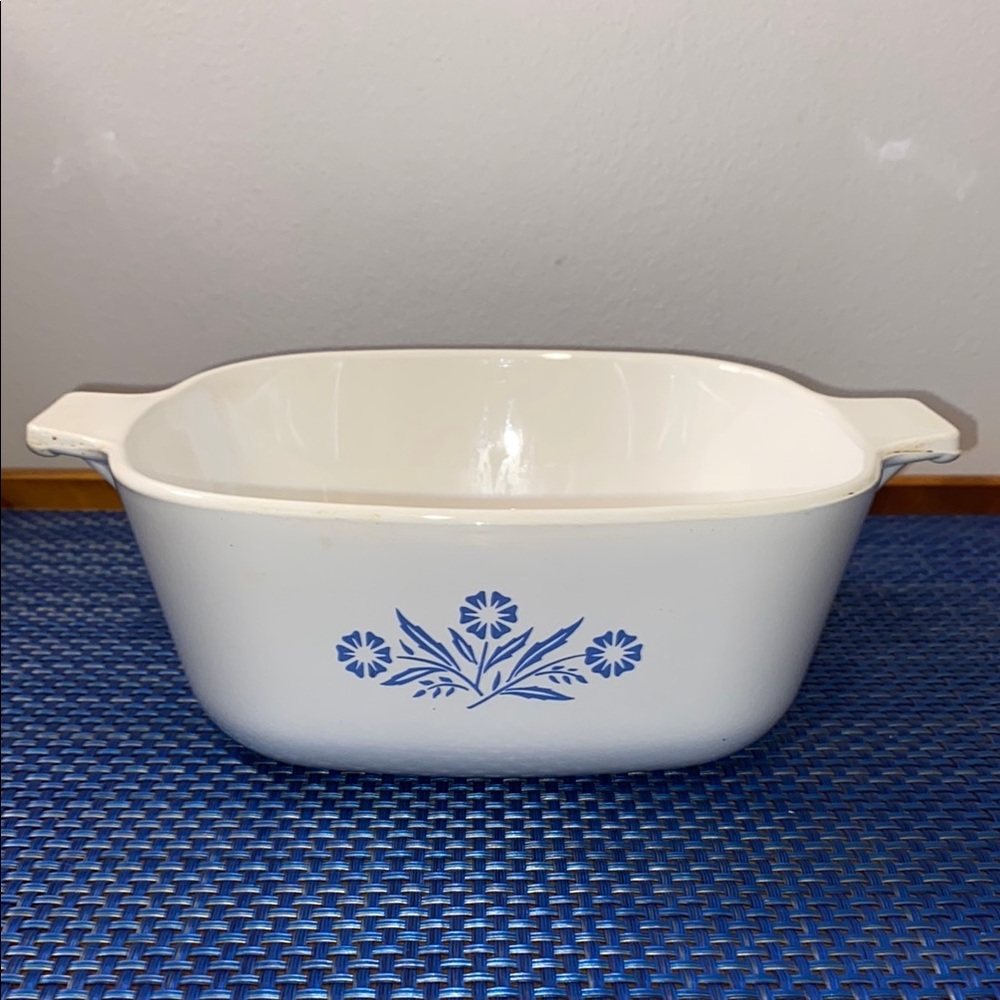 Corningware 1.5 quart casserole, blue cornflower, no lid